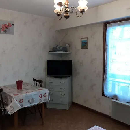 Le Chateau Durieux 4 - Petit Studo Accueillant, Proche Tous Commerces ! Mae-7714 *